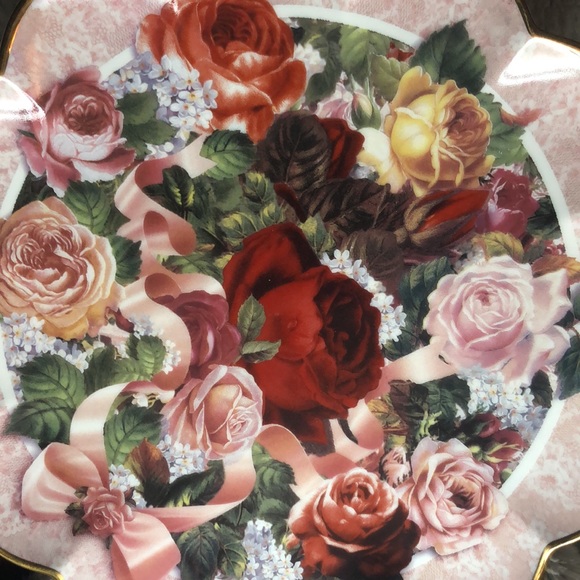 Franklin Mint Accents Victorian Rose Bouquet Plate Franklin Mint